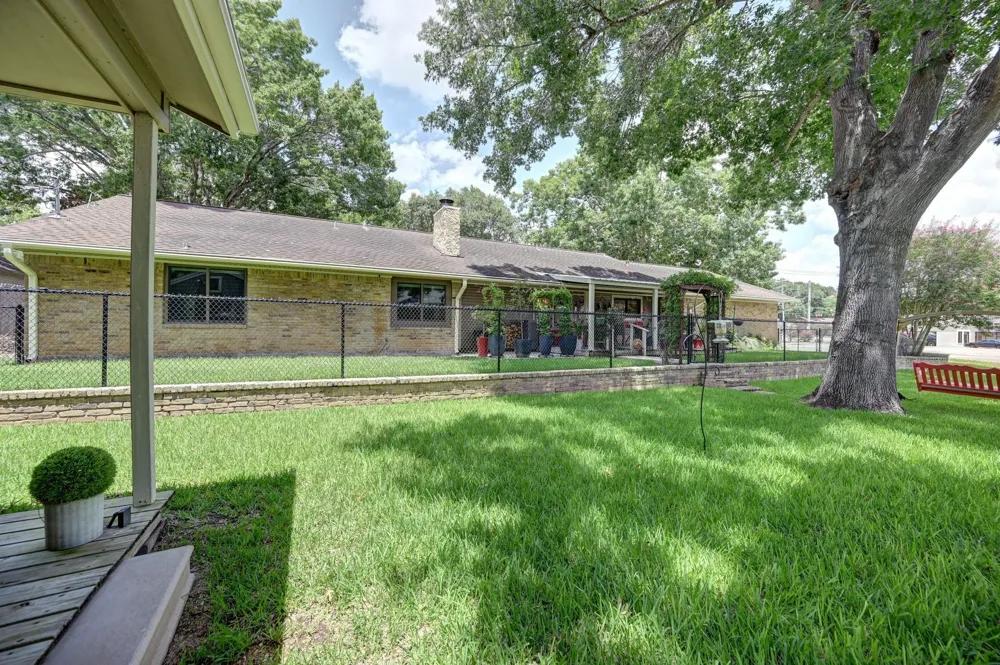 204 E Stone Street Brenham, TX 77833