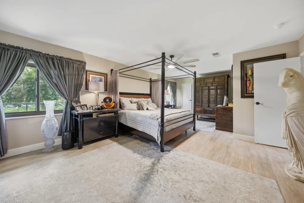 204 E Stone Street Brenham, TX 77833