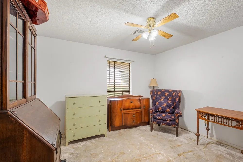 792 Evening Star McGregor, TX 76657