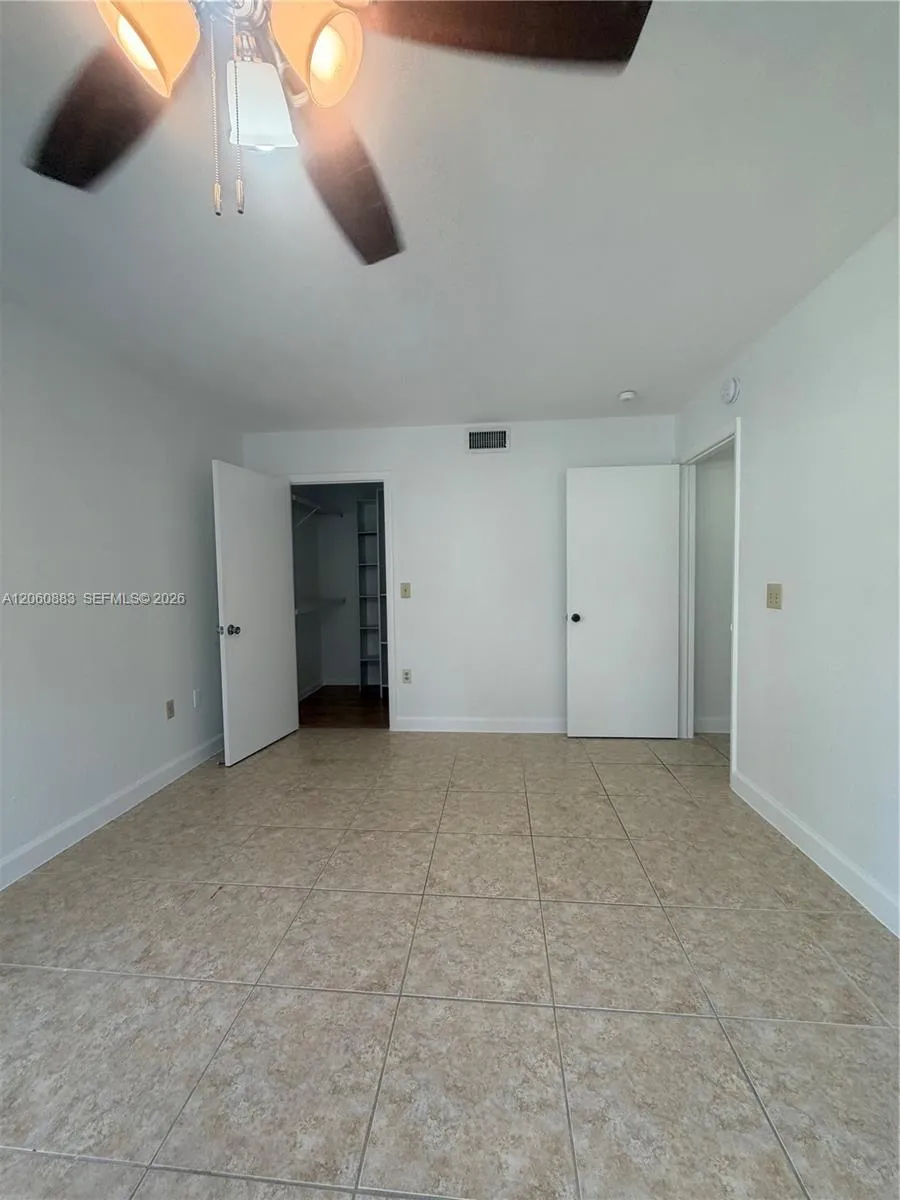 8205 Lake Dr #306 Doral, FL 33166