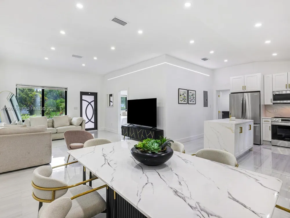 8635 Miami Ave El Portal, FL 33150