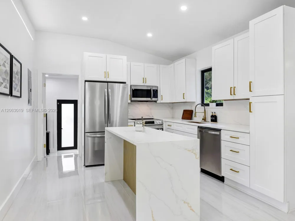 8635 Miami Ave El Portal, FL 33150