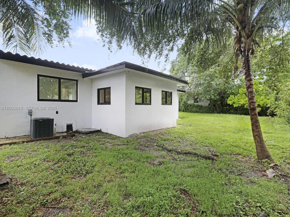 8635 Miami Ave El Portal, FL 33150