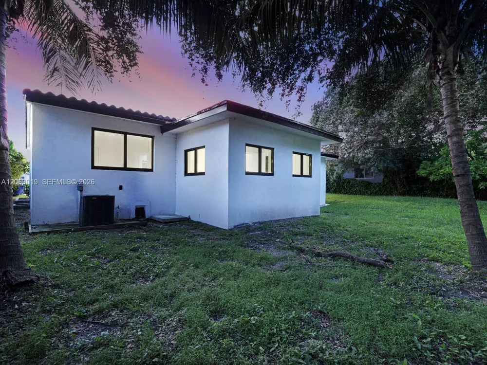 8635 Miami Ave El Portal, FL 33150