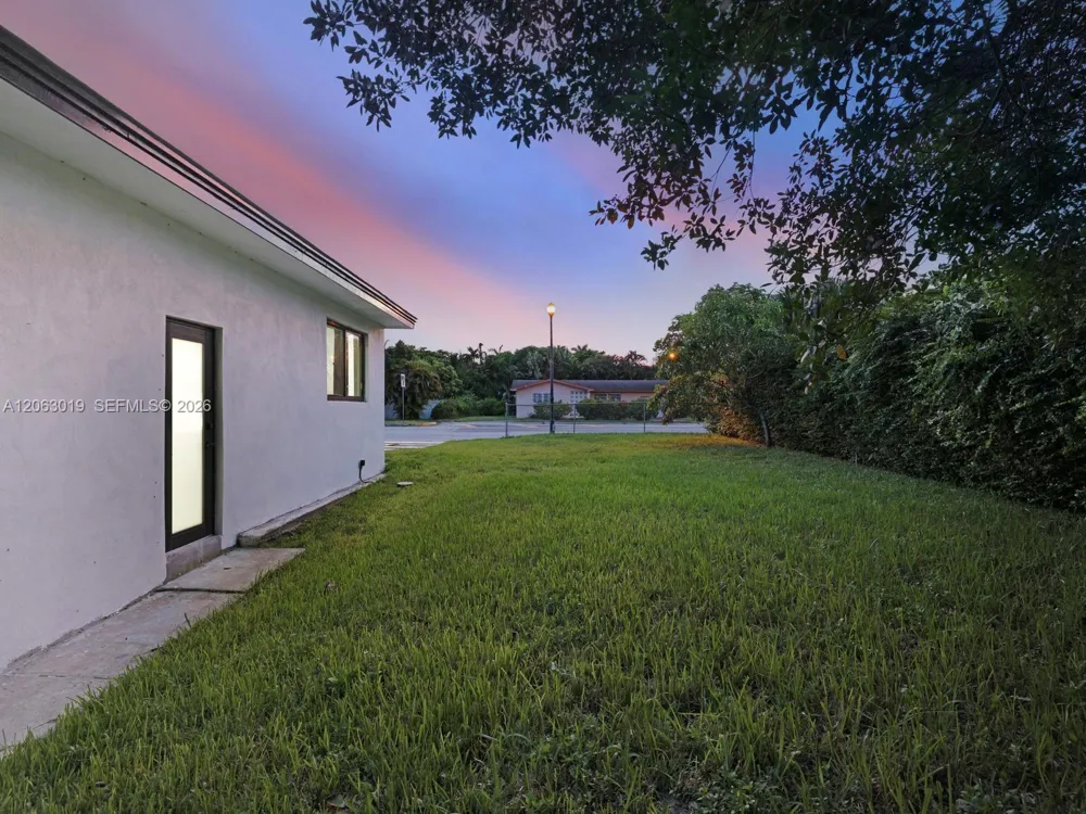 8635 Miami Ave El Portal, FL 33150