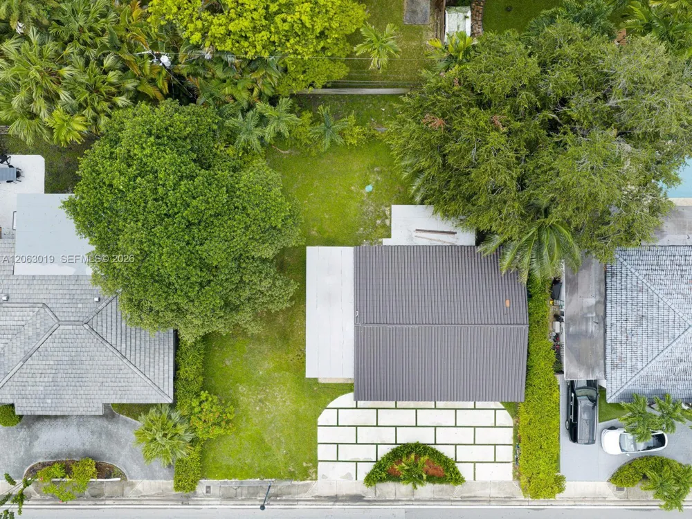8635 Miami Ave El Portal, FL 33150