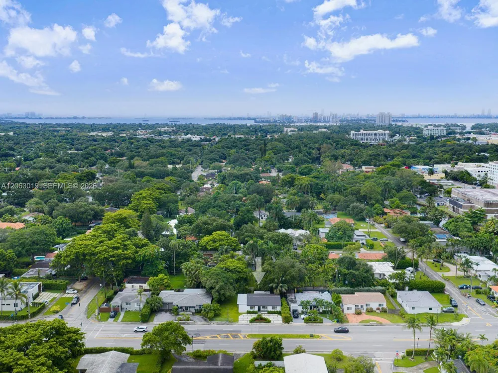 8635 Miami Ave El Portal, FL 33150