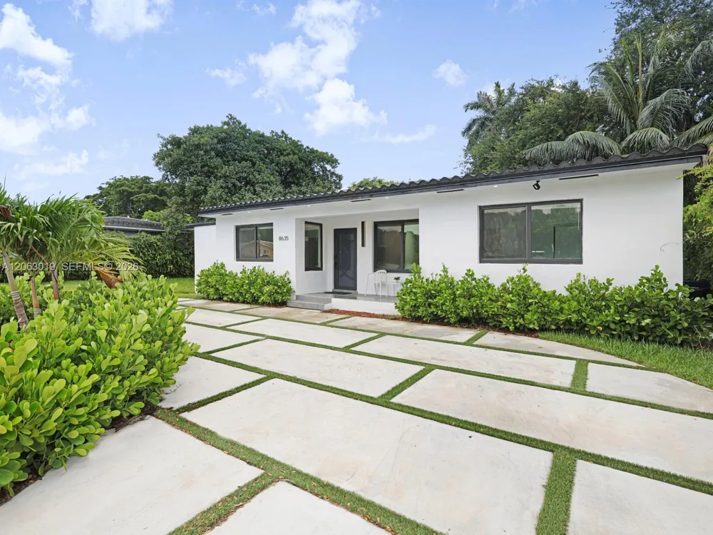 8635 Miami Ave El Portal, FL 33150