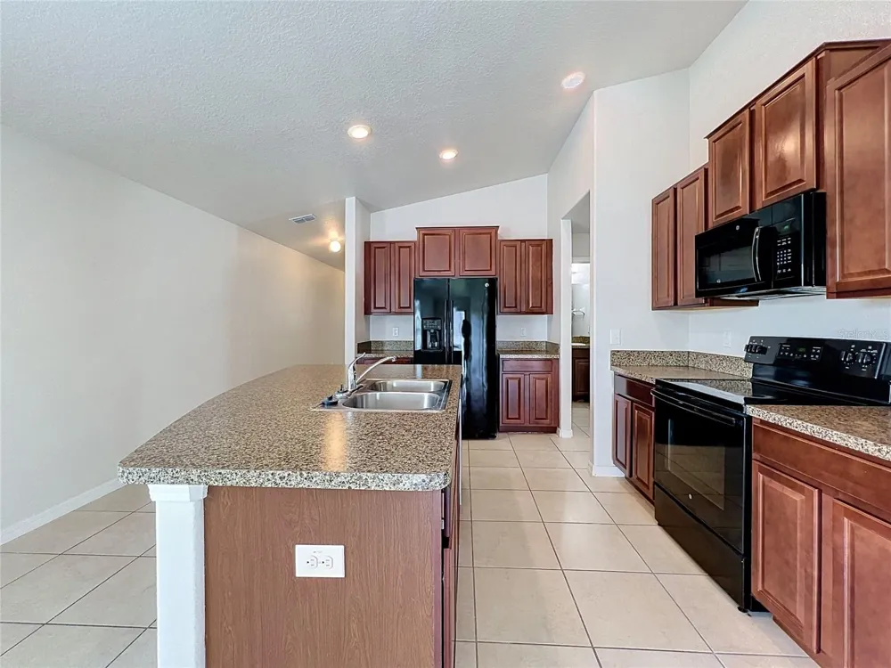 36095 CARRIAGE PINE COURT Zephyrhills, FL 33541