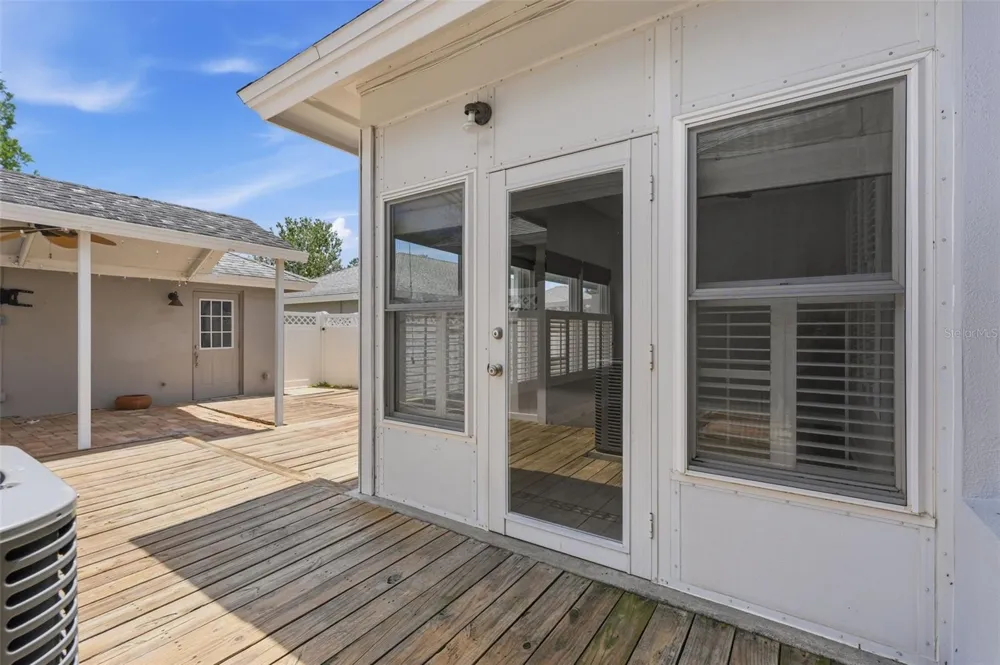 10111 HAYFIELD WAY Tampa, FL 33626