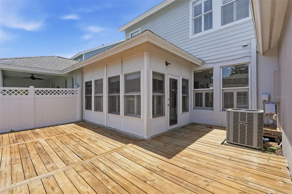 10111 HAYFIELD WAY Tampa, FL 33626