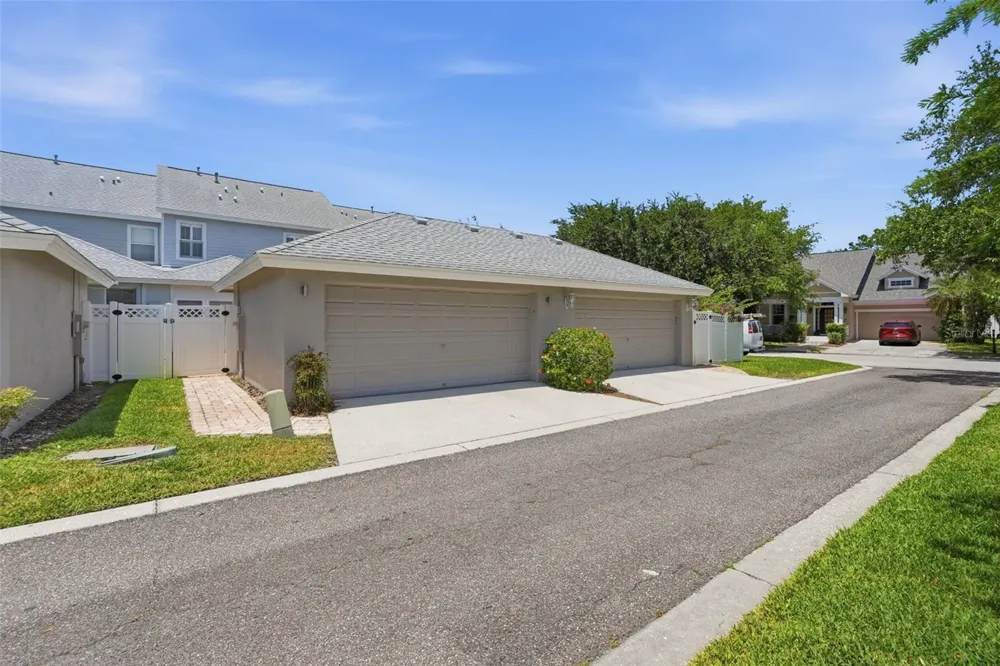 10111 HAYFIELD WAY Tampa, FL 33626