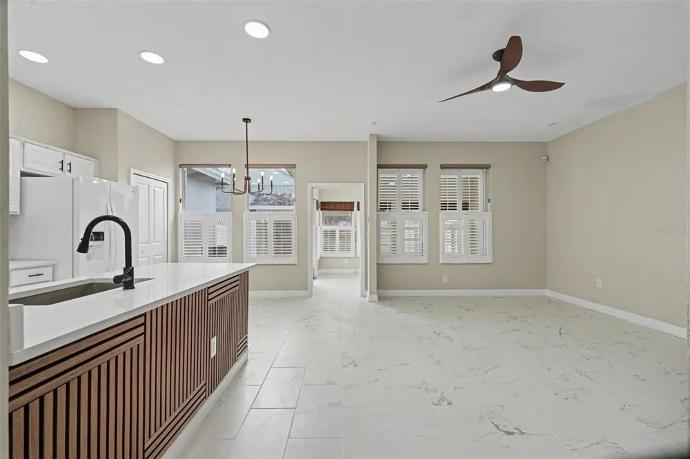 10111 HAYFIELD WAY Tampa, FL 33626
