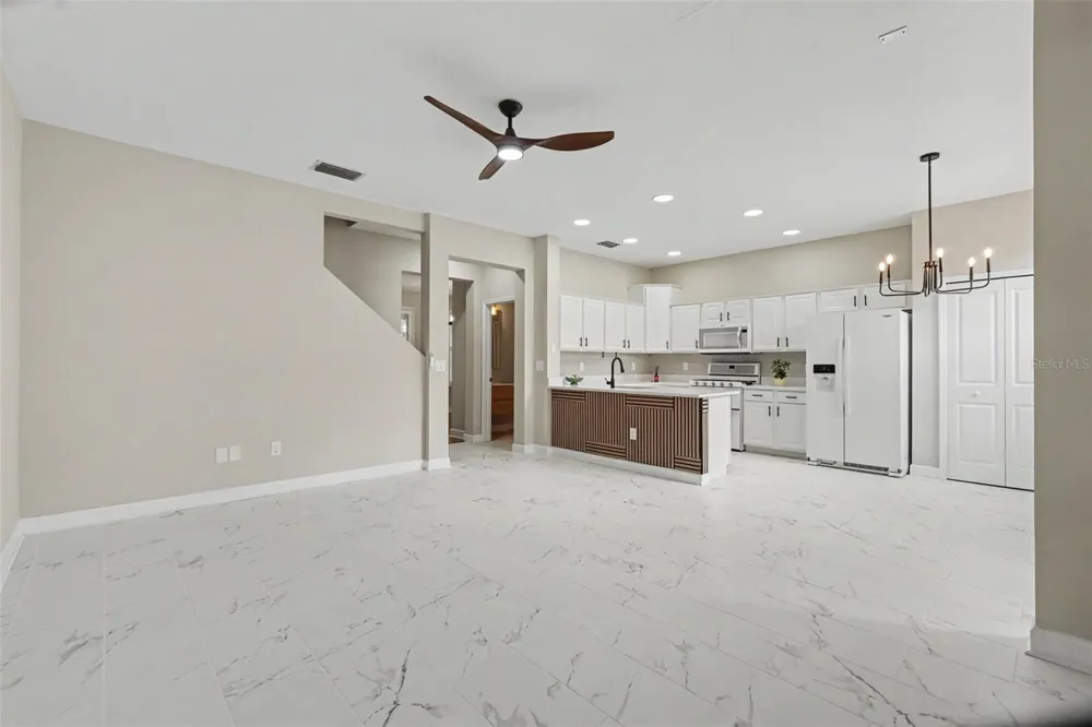 10111 HAYFIELD WAY Tampa, FL 33626