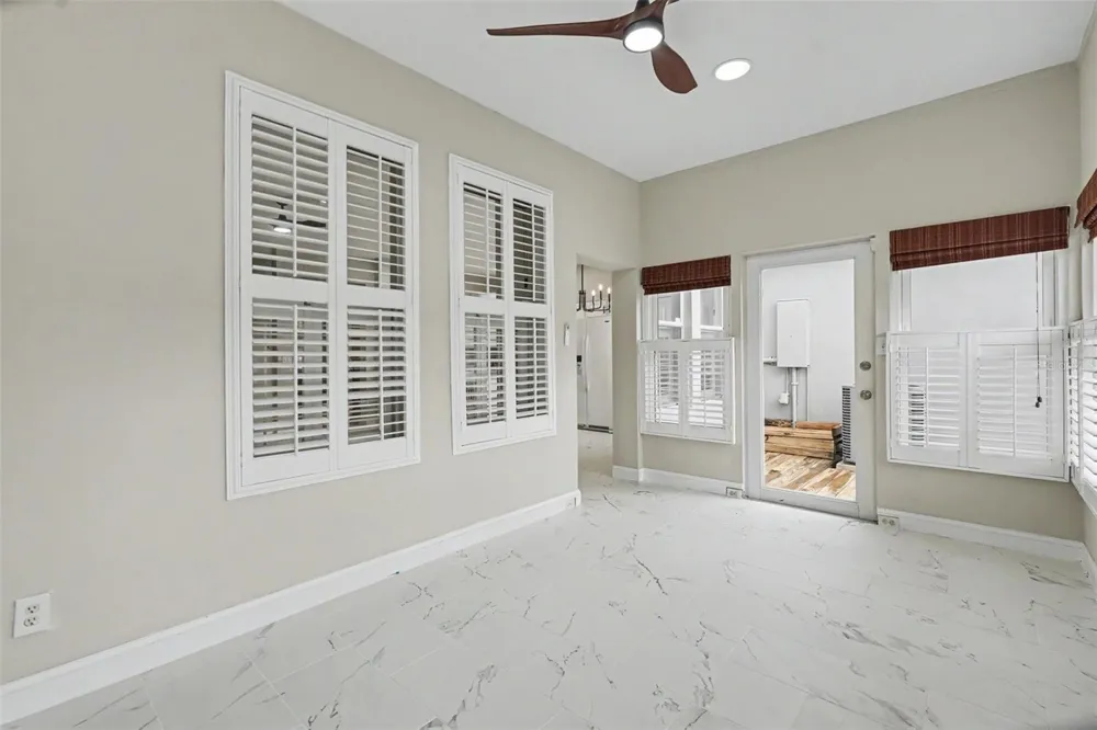 10111 HAYFIELD WAY Tampa, FL 33626