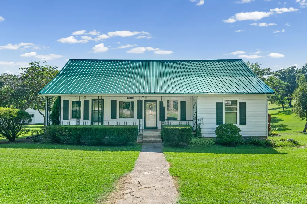1705 Highway 120 Big Rock, TN 37023