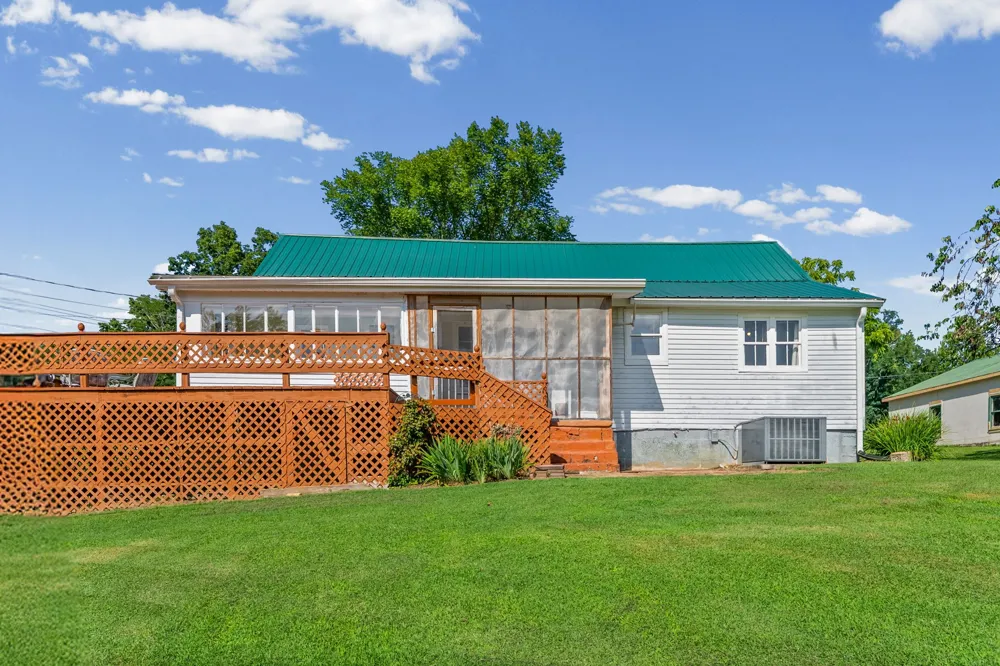 1705 Highway 120 Big Rock, TN 37023