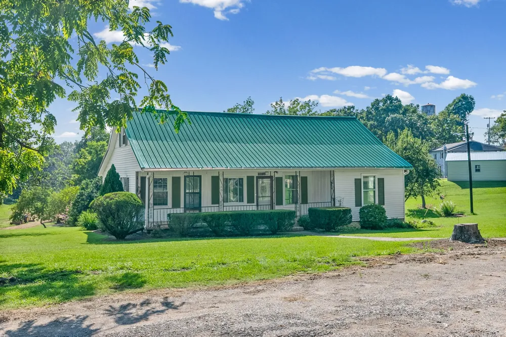 1705 Highway 120 Big Rock, TN 37023