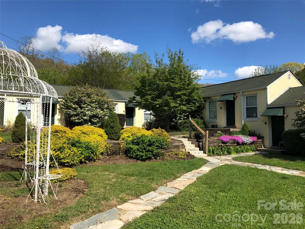 375 Weaverville Road Asheville, NC 28804