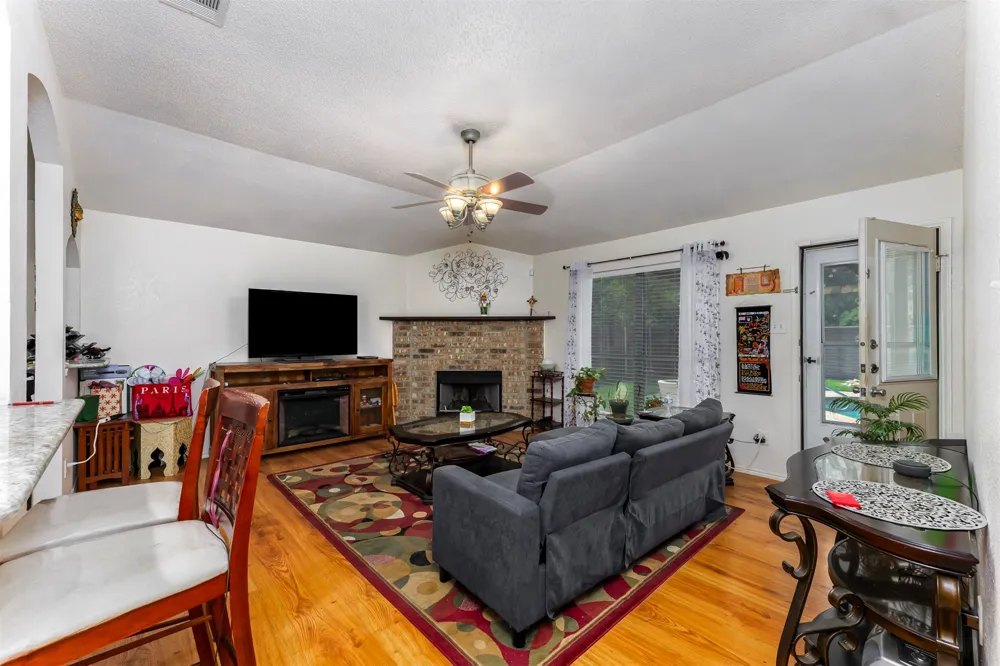 8736 Trinity Vista Trail Fort Worth, TX 76053