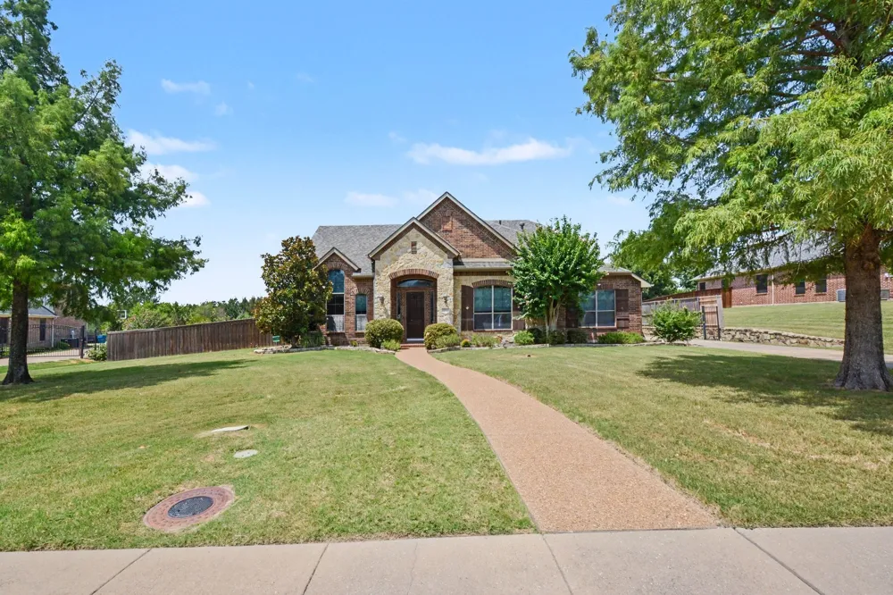 393 Bayhill Drive Sunnyvale, TX 75182