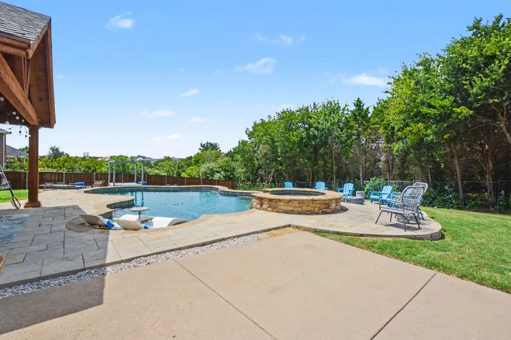 393 Bayhill Drive Sunnyvale, TX 75182