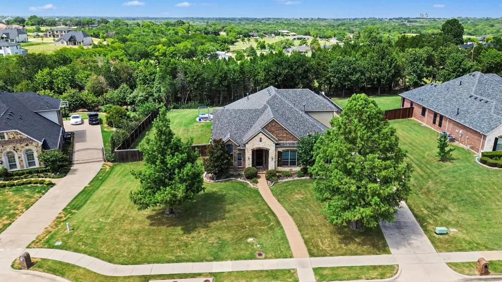 393 Bayhill Drive Sunnyvale, TX 75182