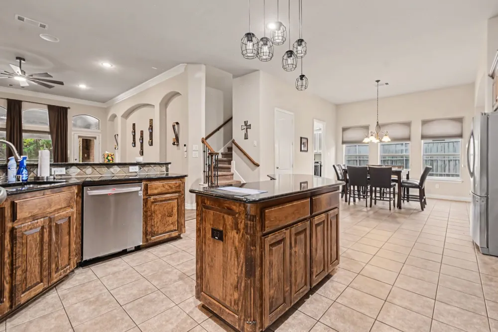 393 Bayhill Drive Sunnyvale, TX 75182