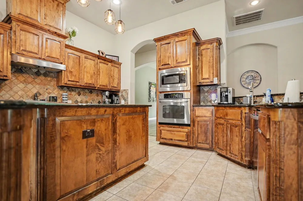 393 Bayhill Drive Sunnyvale, TX 75182