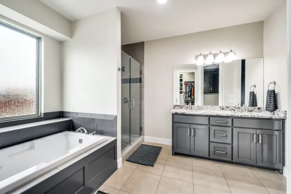 551 Chandler Court Pilot Point, TX 76258
