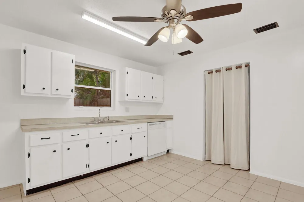 357 Garden Boulevard Palm Beach Gardens, FL 33410