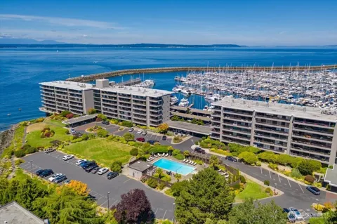 6535 Seaview Avenue NW #305B