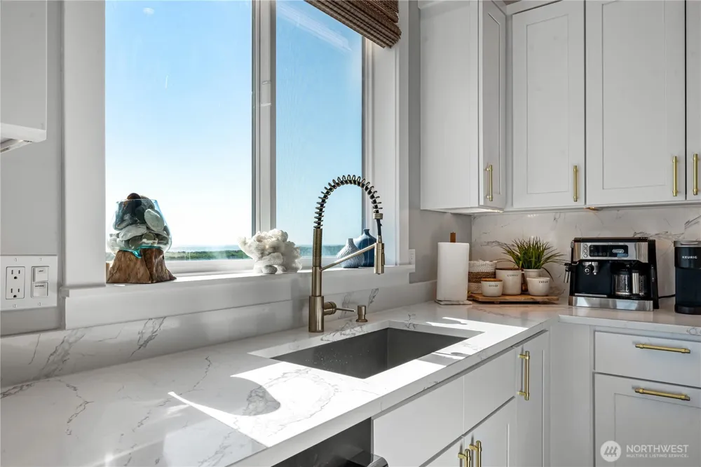 1401 S Cohasset Crest Westport, WA 98595