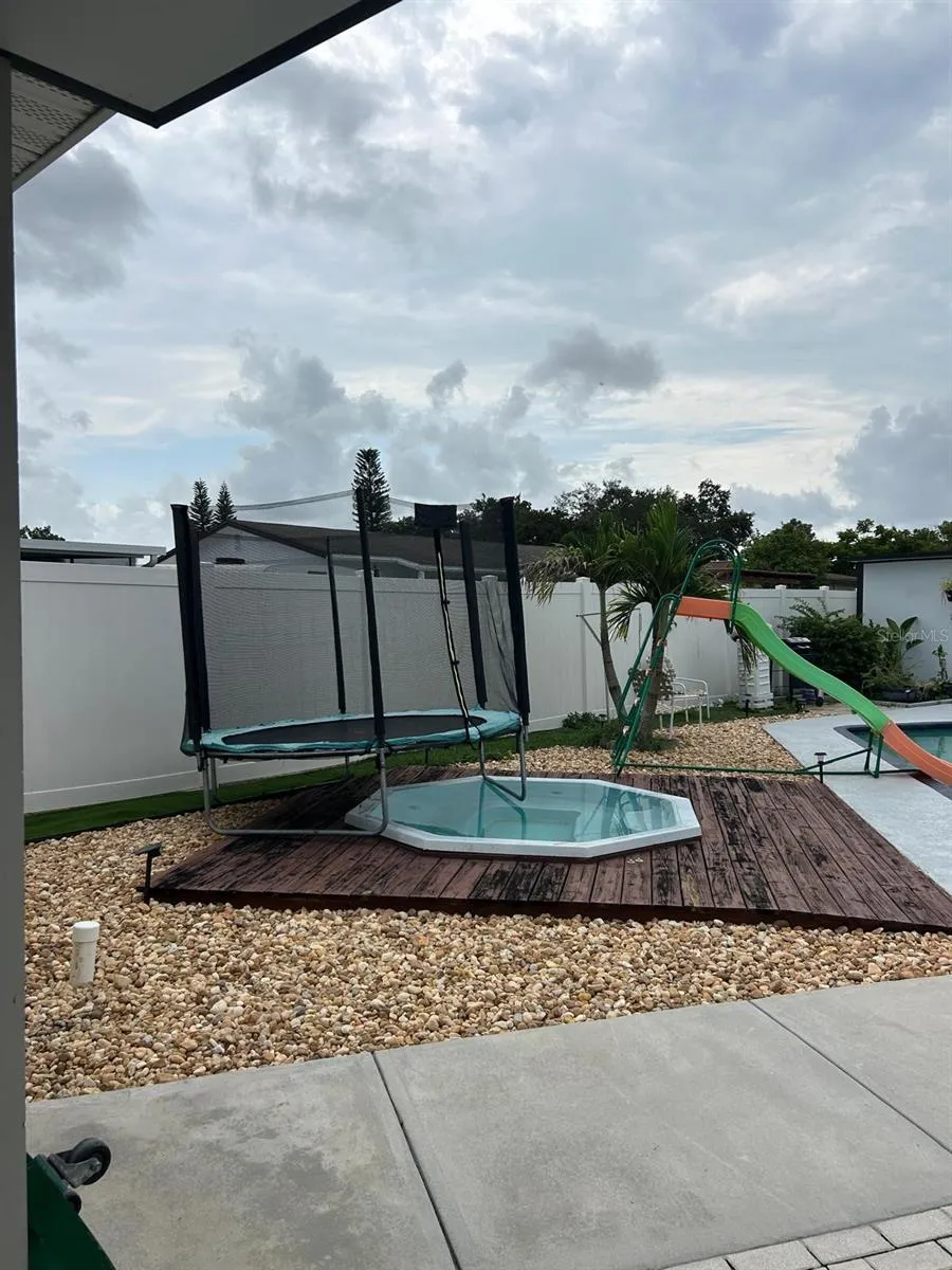 6503 DOVEWOOD PLACE Tampa, FL 33634