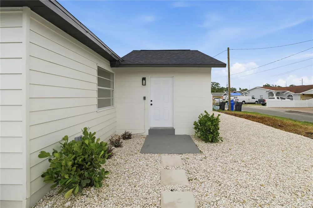 3923 W FLORA STREET Tampa, FL 33614