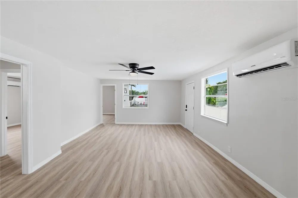 3923 W FLORA STREET Tampa, FL 33614
