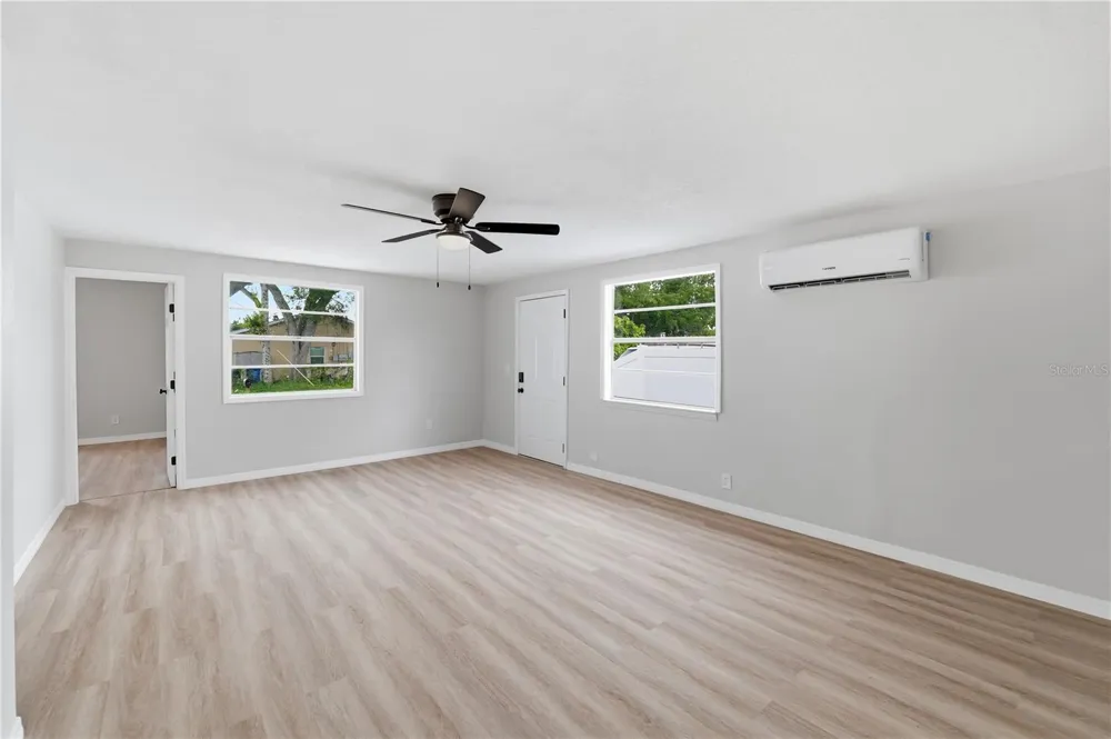3923 W FLORA STREET Tampa, FL 33614
