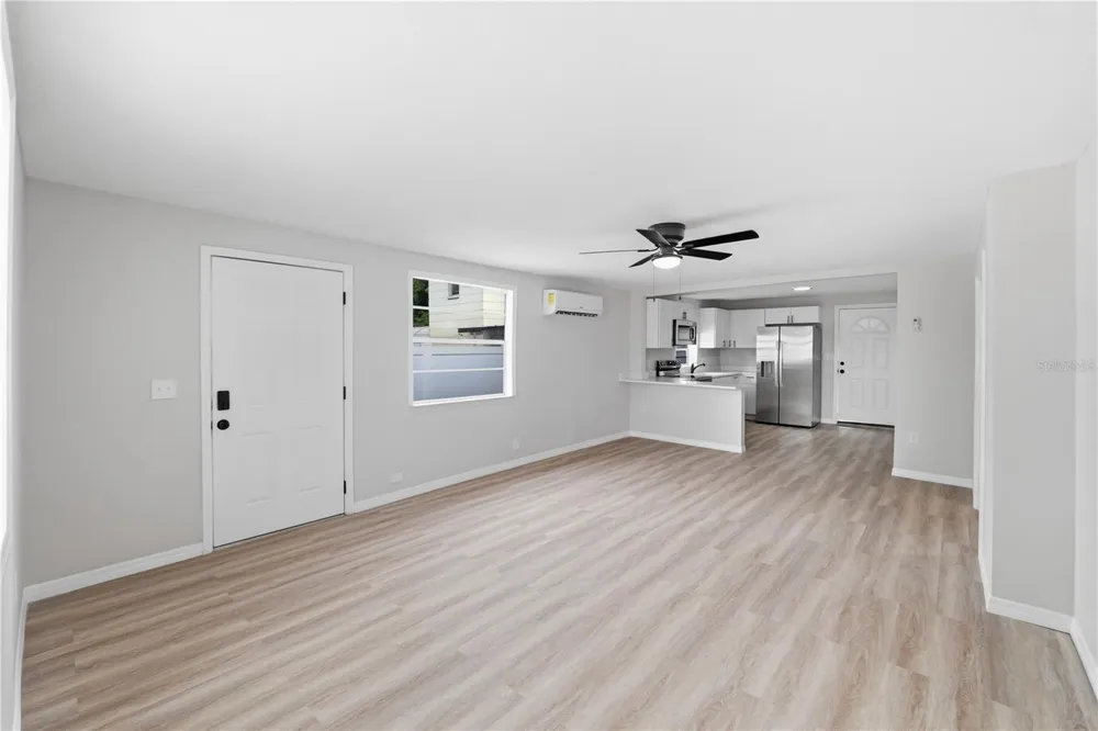 3923 W FLORA STREET Tampa, FL 33614