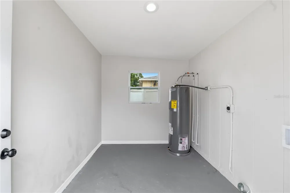 3923 W FLORA STREET Tampa, FL 33614