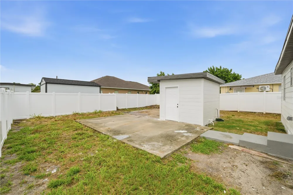 3923 W FLORA STREET Tampa, FL 33614