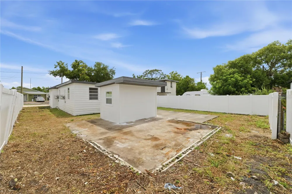 3923 W FLORA STREET Tampa, FL 33614