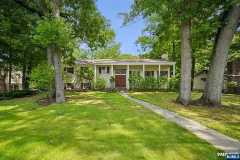 249 Knickerbocker Road