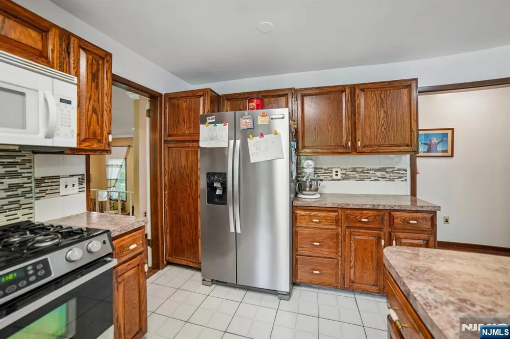 249 Knickerbocker Road Englewood, NJ 07631