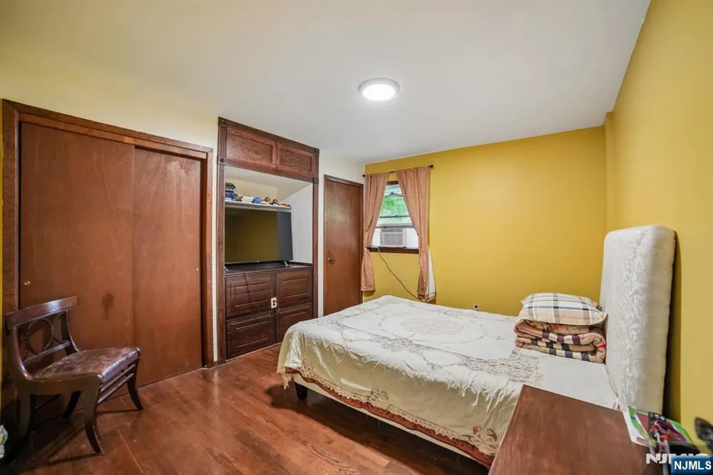 249 Knickerbocker Road Englewood, NJ 07631
