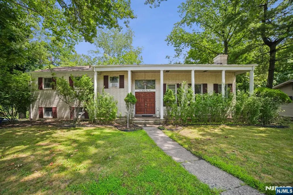249 Knickerbocker Road Englewood, NJ 07631