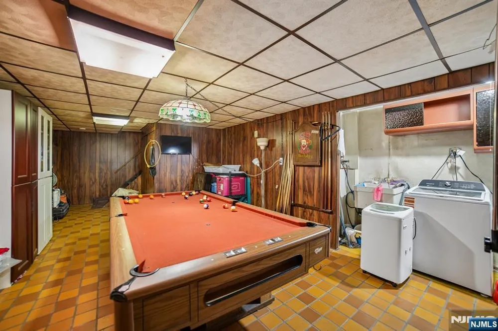 249 Knickerbocker Road Englewood, NJ 07631