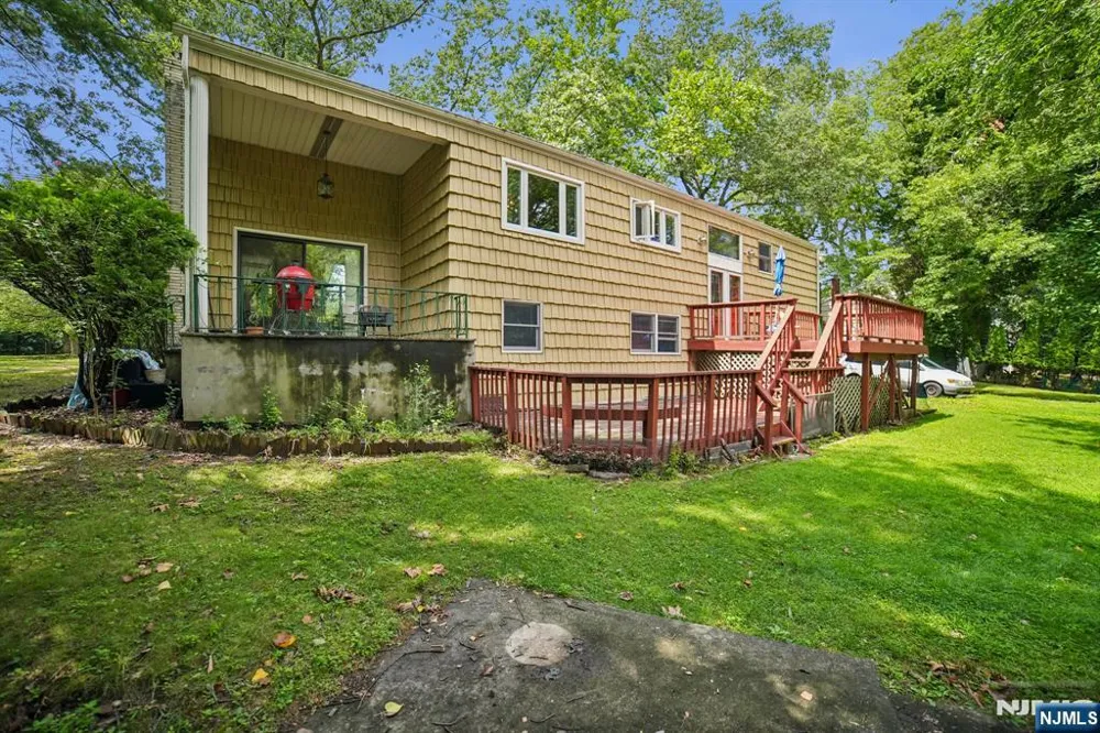 249 Knickerbocker Road Englewood, NJ 07631