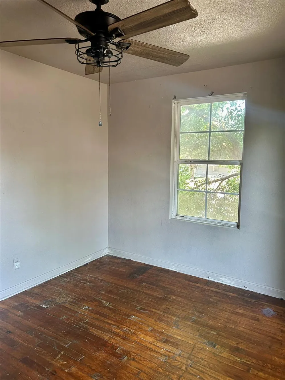 605 E Hunnicutt Street #C Baytown, TX 77520