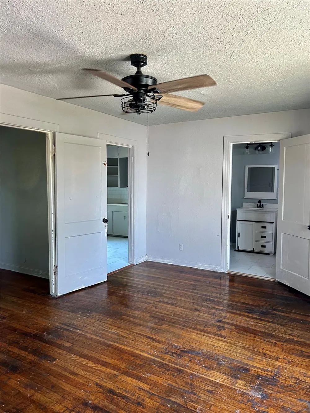 605 E Hunnicutt Street #C Baytown, TX 77520