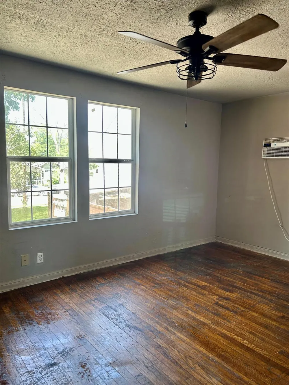 605 E Hunnicutt Street #C Baytown, TX 77520